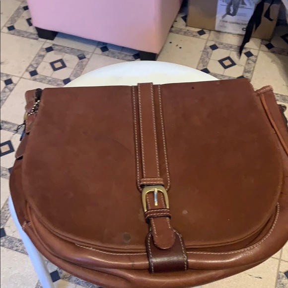 Nice Bally Purse with a few spots on it - Picture 7 of 7